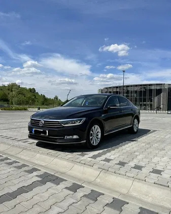 volkswagen passat Volkswagen Passat cena 88900 przebieg: 147000, rok produkcji 2017 z Sosnowiec